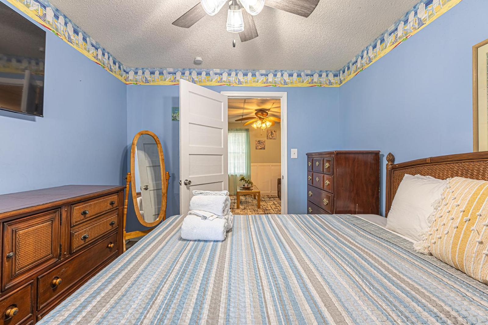 Gorgeous Centrally Located Ocean View 2 King, Huge Private Yard & Deck, Firepit, Bbq, & Game Tables Myrtle Beach Exteriér fotografie
